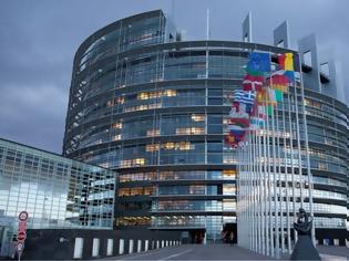 Φωτογραφία για Ημέρα της Ευρώπης: Η ΕΕ αποτίει φόρο τιμής στα θύματα της πανδημίας του κορωνοϊού