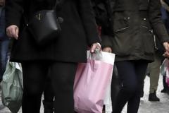 Έλληνες καταναλωτές – Το 61% αδυνατεί να εξοφλήσει έγκαιρα τους λογαριασμούς