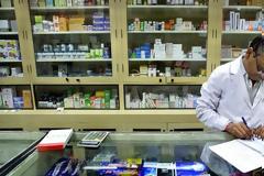 Φαρμακοποιός πέθανε μετά από δοκιμή αυτοσχέδιου «φίλτρου» για τον κοροναϊό