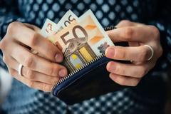 Αύξηση από 2 Ιουνίου επικουρικών συντάξεων. Τι θα γίνει με τα αναδρομικά