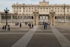 Πώς γίνεται η άρση του lockdown στις χώρες της Ευρώπης