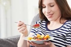 Κάντε δίαιτα έξυπνα, τρώγοντας. Τροφές που κόβουν την όρεξη. Πρωτεΐνες και μαύρη σοκολάτα