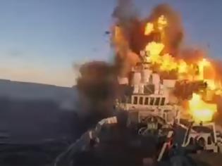 Φωτογραφία για βίντεο: Η στιγμή που ο πύραυλος χτυπά «κατά λάθος» και βυθίζει το ιρανικό πλοίο