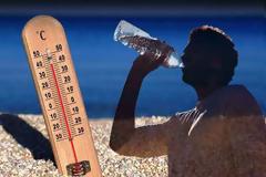 Καύσωνας και ελπίδες να λιώσει τον κοροναϊό