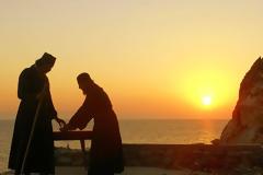 Το μυστήριο του Σταυρού είναι να οπισθοχωρείς μπροστά στην πραγματικότητα του άλλου, ενώ προχωρείς προς αυτόν.