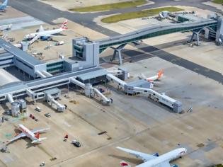 Φωτογραφία για Κομισιόν: Οι αεροπορικές εταιρείες να προσφέρουν κουπόνια με ισχύ τουλάχιστον ενός έτους