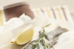 Πώς θα ξεφορτωθείς τη μυρωδιά του μαγερεμένου ψαριού από την κουζίνα