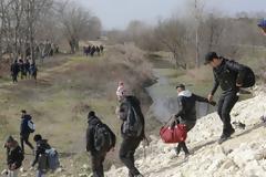 Νέα πρόκληση Τσαβούσογλου: Θα συνεχίσουμε την πολιτική των «ανοιχτών συνόρων»