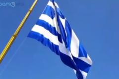 Αλεξανδρούπολη: Ύψωσαν τη μεγαλύτερη ελληνική σημαία επιφάνειας 600 τ.μ.