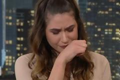 Ξέσπασε σε κλάματα η Έλενα Κρεμλίδου – «Δεν μπορώ να συνεχίσω τη συνέντευξη»