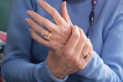 Ταλαιπωρία και αγανάκτηση για τους ρευματοπαθείς