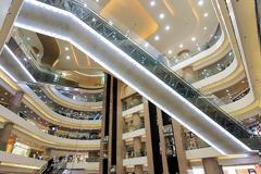 Ανοίγουν τη Δευτέρα εμπορικά, malls και πολυκαταστήματα