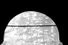 Ἀκόμη και την πόρτα τῆς ἐκκλησίας με το πόδι την ἄνοιγε...