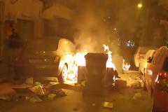 Επεισόδια μεταξύ αστυνομικών και κουκουλοφόρων έχουν ξεσπάσει εδώ και μερικά λεπτά στο κέντρο της Θεσσαλονίκης