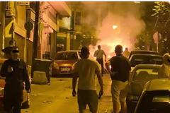 Επίθεση με μολότοφ κατά αστυνομικών στη Θεσσαλονίκη - Ζημιές σε οχήματα