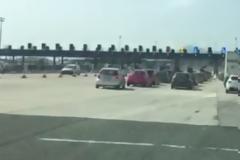 «Ουρές» στα διόδια την πρώτη μέρα ελεύθερων μετακινήσεων από νομό σε νομό