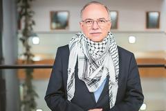 Δημήτρης Παπαδημούλης: Οργή στο Twitter για την ενοικίαση διαμερισμάτων σε ΜΚΟ για μετανάστες