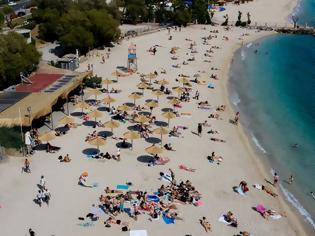 Φωτογραφία για Άρση μέτρων: «Οι Έλληνες μπορούν να επιστρέψουν στις παραλίες» γράφει το Der Spiegel