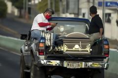 Νικαράγουα: Καταγγελίες για «ταφές εξπρές» ώστε να συγκαλυφθεί η αλήθεια για τα κρούσματα