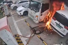 Ηλεκτρικό έπιασε φωτιά κατά τη φόρτιση (video)