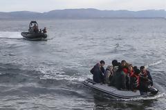 Απειλεί ο Τσαβούσογλου: «Θα υπάρξει νέο προσφυγικό κύμα προς την Ελλάδα»