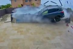 Σώθηκαν από τη βροχή (VIDEO)