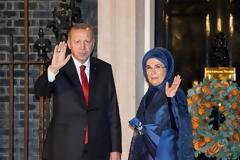 Ο «θρόνος» του Ταγίπ Ερντογάν: Οι «ενδοοικογενειακοί δελφίνοι», τα παιδιά, οι γαμπροί και ο ρόλος Εμινέ