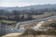 Δένδιας... Ο φράχτης στον Έβρο θα ολοκληρωθεί