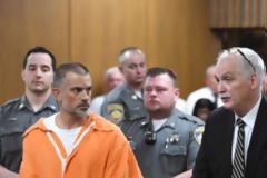 Υπόθεση Ντούλος: Τι αποκαλύπτει η αδερφή του για τη ζωή του επιχειρηματία, την εξαφάνιση της συζύγου του και τα παιδιά