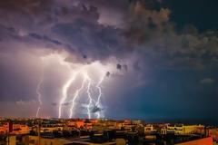 Τραγωδία σημειώθηκε το μεσημέρι της Τρίτης στη Σκόπελο, όπου γυναίκα έπεσε νεκρή από κεραυνό