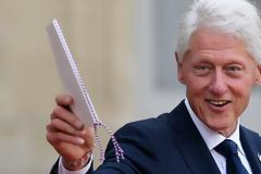 Αποκαλύψεις για τον Μπιλ Κλίντον: Φιλοξενήθηκε στο «νησί των οργίων» του παιδόφιλου Τζέφρι Έπσταϊν