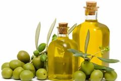 Το πολύτιμο ελαιόλαδο προστατεύει, τονώνει, θεραπεύει, έχει χημειοπροστατευτικές ιδιότητες