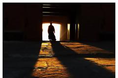 Ο Θεός μας δεν είναι κουτσός ! Έχει 2 πόδια ! Το ένα είναι η Αγάπη ! Το άλλο είναι η δικαιοσύνη και η Αλήθεια!