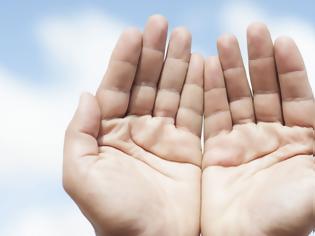Φωτογραφία για Μπορούν τα δάχτυλα των χεριών να προβλέψουν πώς θα νοσήσει ο κάθε ασθενής;