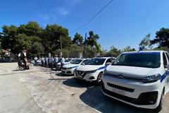 9 νέα οχήματα στην Αστυνομική Διεύθυνση Λευκάδας – Παρουσία του Θανάση Καββαδά στον αγιασμό
