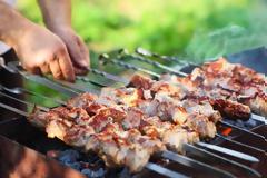 Το μυστικό που θα αλλάξει τον τρόπο που ψήνεις σουβλάκια