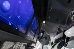Εκτοξεύθηκε το Falcon 9 - Ο Έλον Μασκ έγραψε ιστορία με το πρώτο ιδιωτικό διαστημόπλοιο στο δρόμο για τον ISS