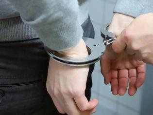 Φωτογραφία για Σύλληψη φυγόποινου στην Πρέβεζα για ηθική αυτουργία σε κλοπή από κοινού κατ’ εξακολούθηση.