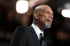 Αμπντούλ-Τζαμπάρ: «Ο ρατσισμός στις ΗΠΑ είναι σαν την σκόνη στον αέρα»