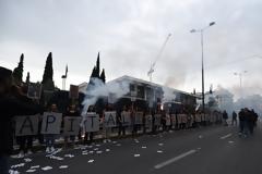 ΚΝΕ στην Αμερικανική Πρεσβεία για τη δολοφονία Φλόιντ