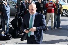 Ακροβατεί επικίνδυνα ο Αλαφούζος