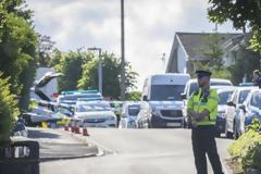 Βρετανία: Έκοψε το λαιμό της κόρης και της γυναίκας του και το έβαλε στα πόδια