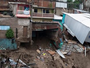 Φωτογραφία για Κεντρική Αμερική: Είκοσι νεκροί από το πέρασμα της τροπικής καταιγίδας Αμάντα