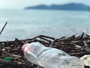 Φωτογραφία για Επιστρέφεις πλαστικά μπουκάλια, παίρνεις μπόνους (video)