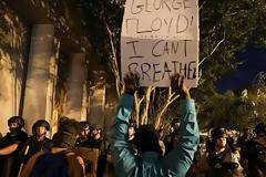 Εκρηκτική η κατάσταση στις ΗΠΑ: Υποχωρεί ο Τραμπ - Παρέμβαση πρώην προέδρων