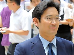 Φωτογραφία για Samsung: Ένταλμα σύλληψης για τον δισεκατομμυριούχο αντιπρόεδρο της εταιρείας