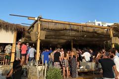 Οι ειδικοί προειδοποιούν: Τέτοια φαινόμενα θα φέρουν συνωστισμού νέο lockdown