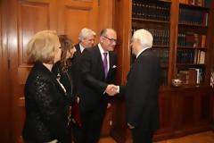 Ο Έλληνας παιδοκαρδιοχειρουργός, που έχει χειρουργήσει 15.000 παιδιά χωρίς να πληρωθεί