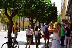 Κορωνοϊός: Ένας άνθρωπος μπορεί να μολύνει άλλους 85