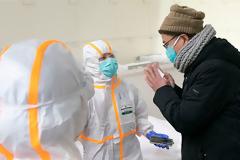 Διάγνωση κοροναϊού με δείγμα που παίρνει μόνος του ο ασθενής